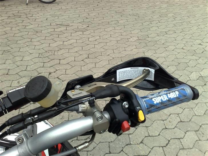 Aprilia SXV  550 Motard billede 13
