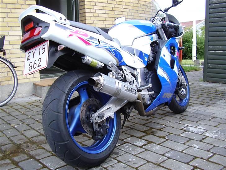 Suzuki GSX-R 1100 W .. STJÅLET.. - Shark 4-2-1 gi´r en kanon lyd. billede 2