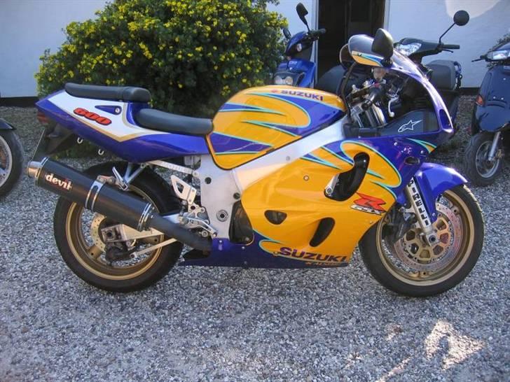 Suzuki  gsxr 750 ( solgt ) billede 4