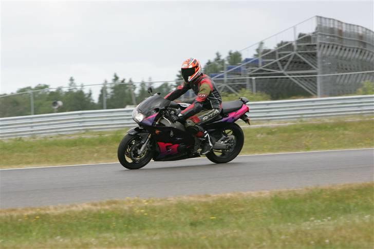 Kawasaki zxr 400 (solgt) - Knutstorp 2008 billede 11