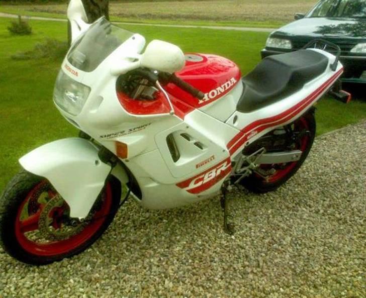 Honda CBR600F billede 2