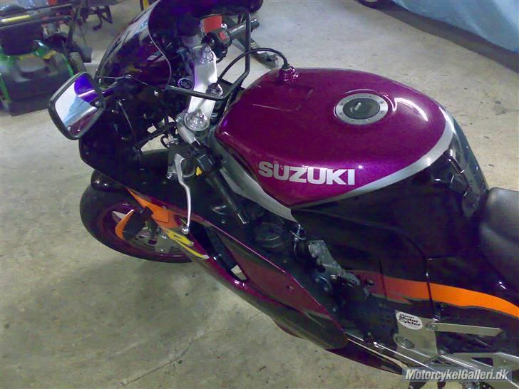 Suzuki gsx 750 r billede 3