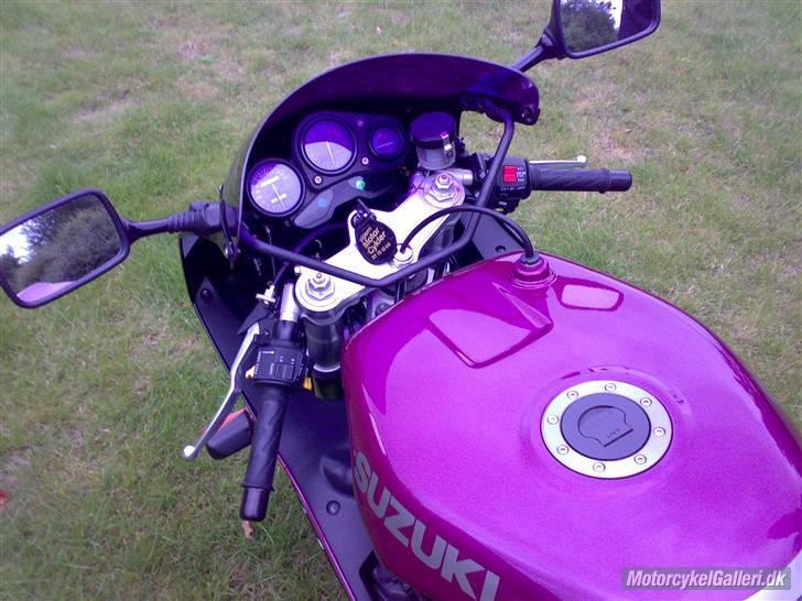 Suzuki gsx 750 r billede 5