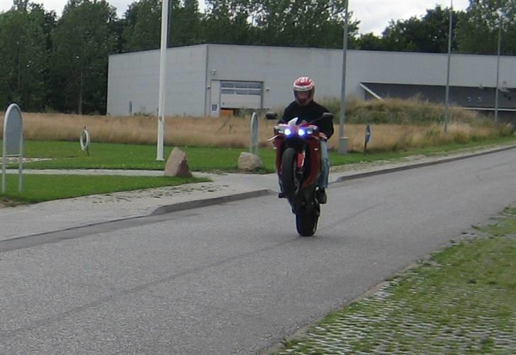 Yamaha yzf R1 (XENON) (SOLGT) billede 13