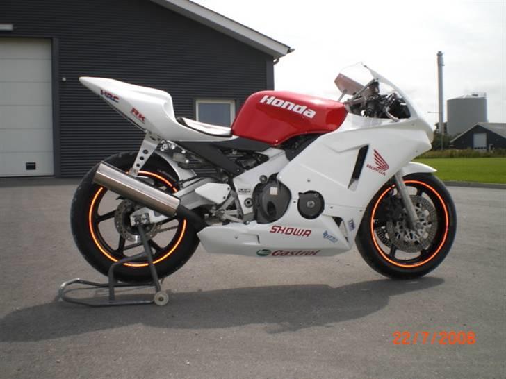 Honda CBR 400 RR Solgt billede 1