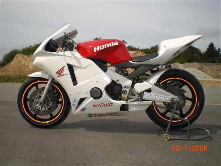 Honda CBR 400 RR Solgt billede 6