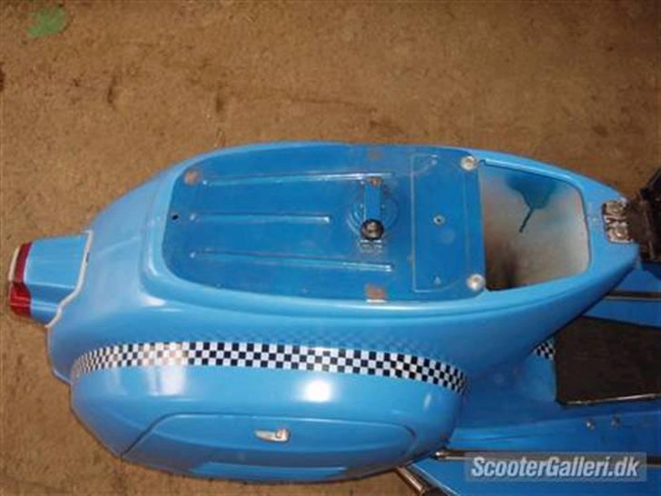 Vespa 125ccm SOLGT billede 8