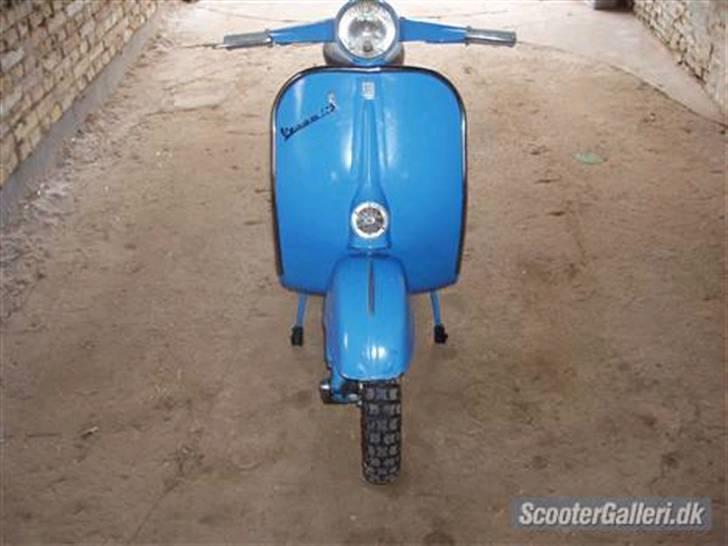 Vespa 125ccm SOLGT billede 12