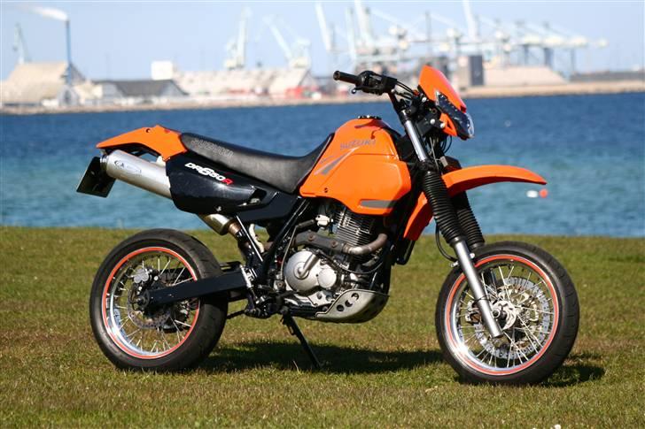 Suzuki DR650R billede 1