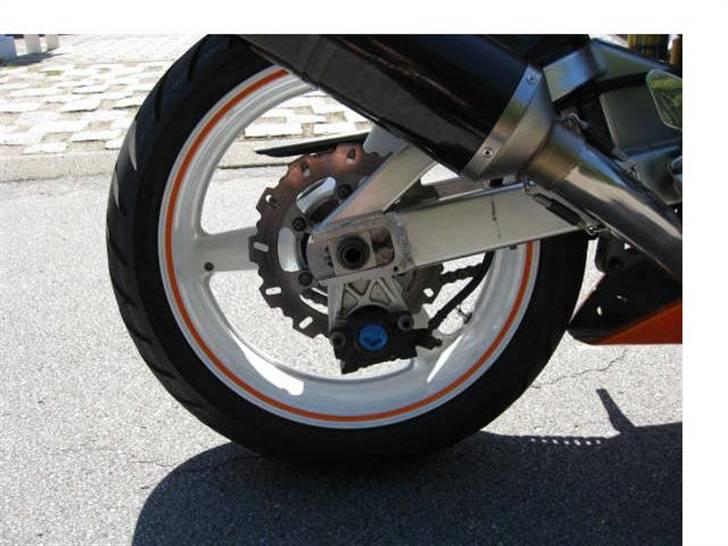 Yamaha R1   (solgt) billede 13