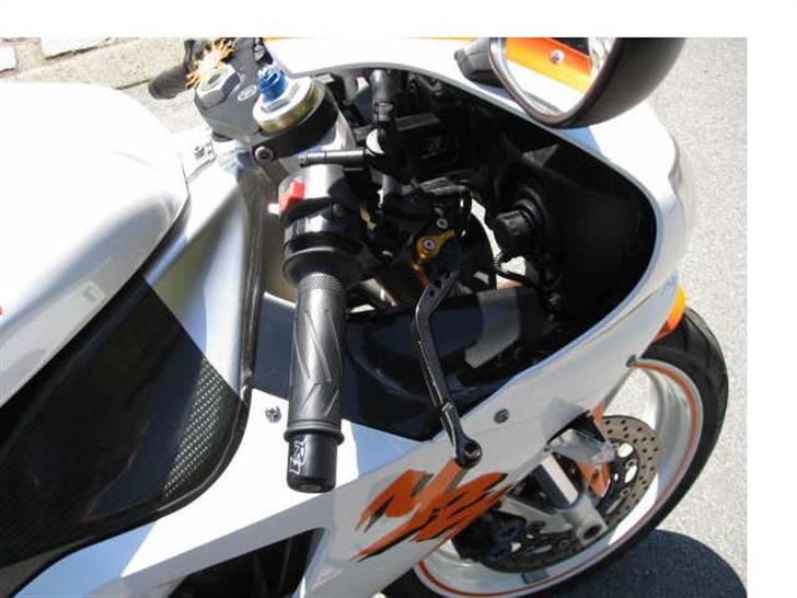 Yamaha R1   (solgt) billede 14