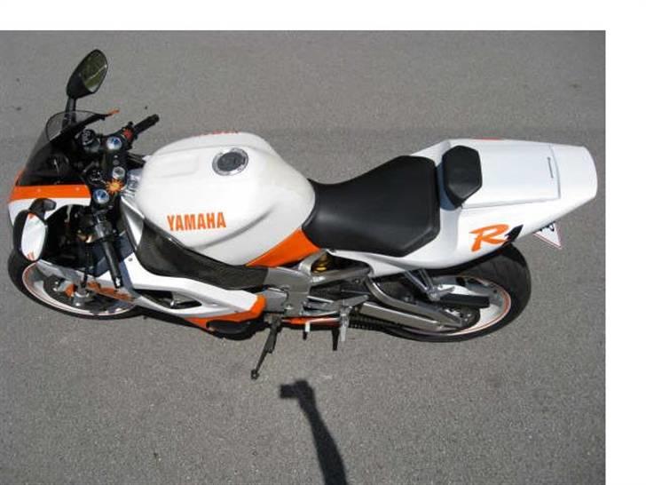 Yamaha R1   (solgt) billede 17