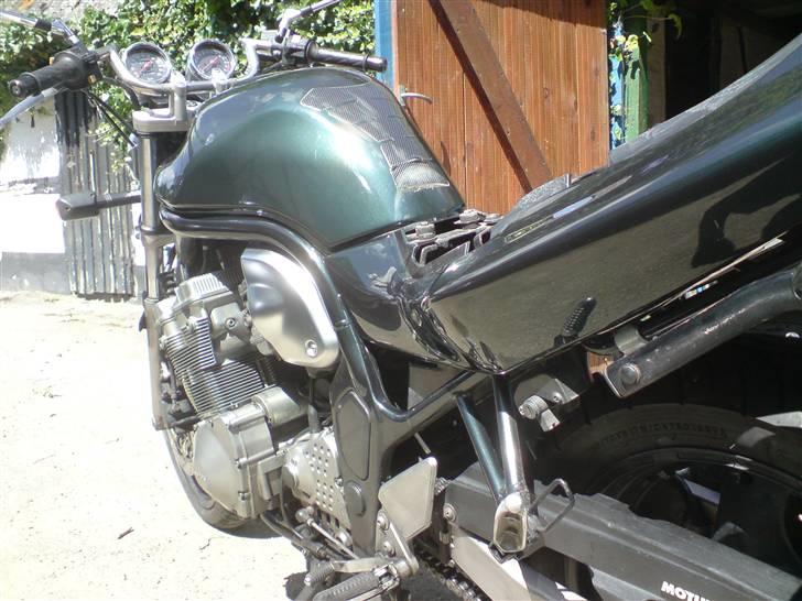 Suzuki Gsf 600 n Bandit  billede 3