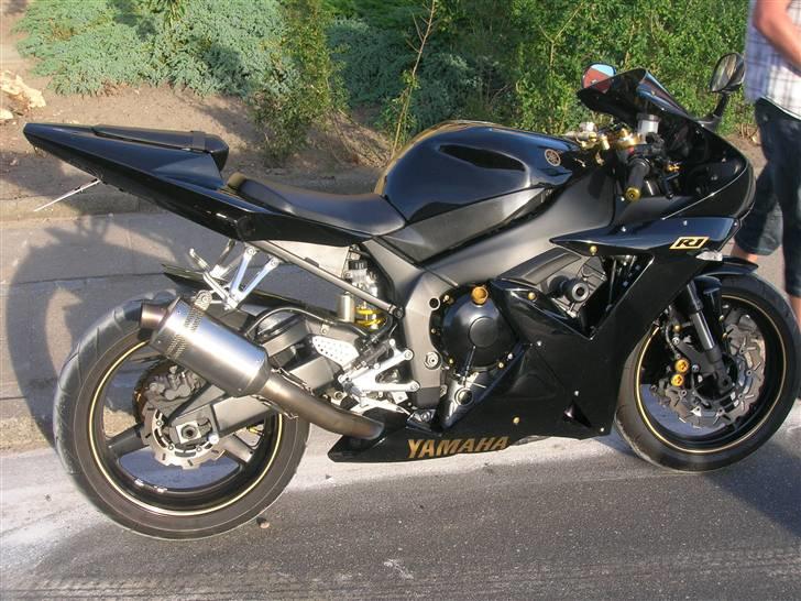 Yamaha yzf r1 billede 1