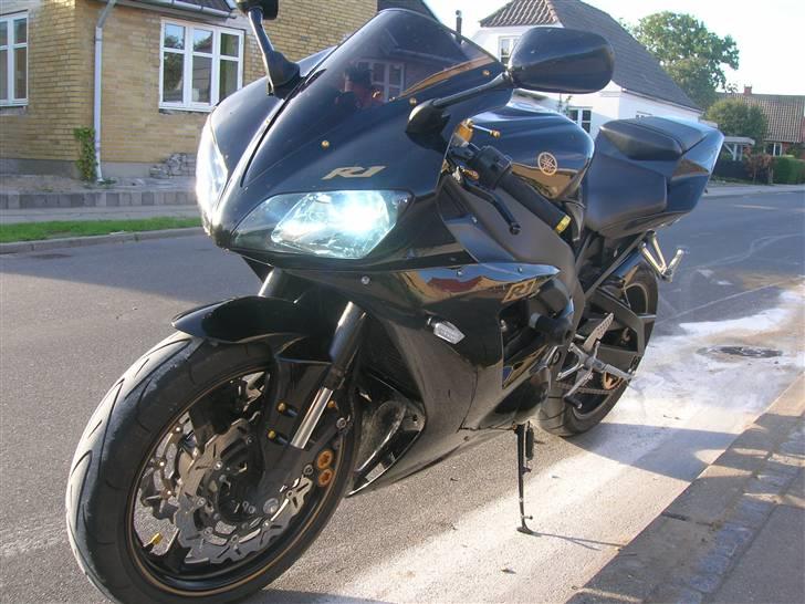 Yamaha yzf r1 billede 4