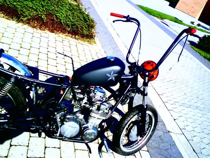 Honda CB(RatRod/Bobber)550F K1 billede 12