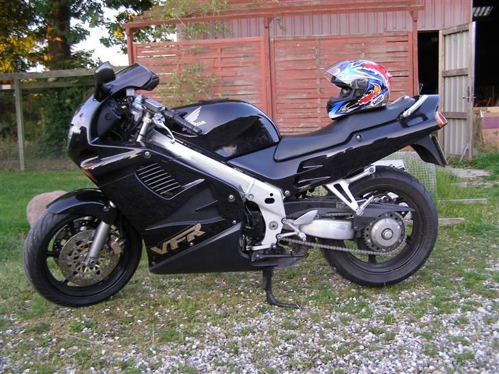 Honda VFR 750 F billede 2