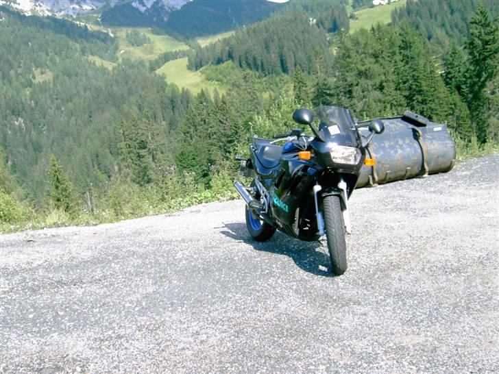 Suzuki GSX 600 F (Solgt) billede 9