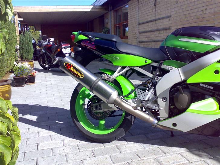 Kawasaki ZX6R billede 4