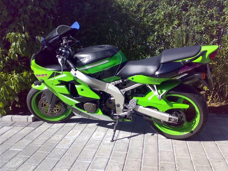 Kawasaki ZX6R billede 5