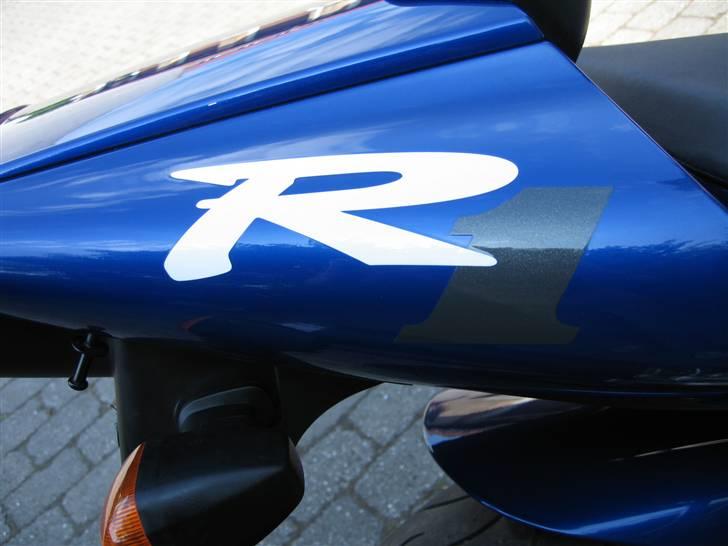 Yamaha YZF-R1 - R1 logo billede 11