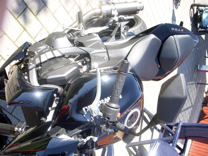 Kawasaki z 750 billede 8