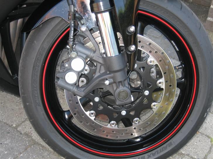 Yamaha YZF R1 ( SOLGT ) - man skal jo også kunne stoppe igen.... billede 10