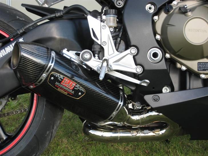 Honda CBR 1000 RR *SOLGT* - Et mere af den gode lyd billede 3