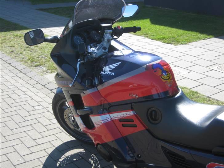 Honda cbr1000 F sc24 dual brake - klar til start billede 4