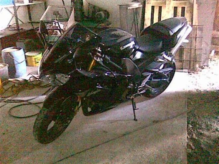 Kawasaki ZX10R billede 5