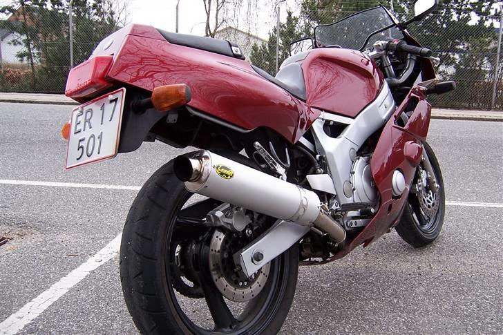 Yamaha FZR 600 RG (Total skadet) billede 2