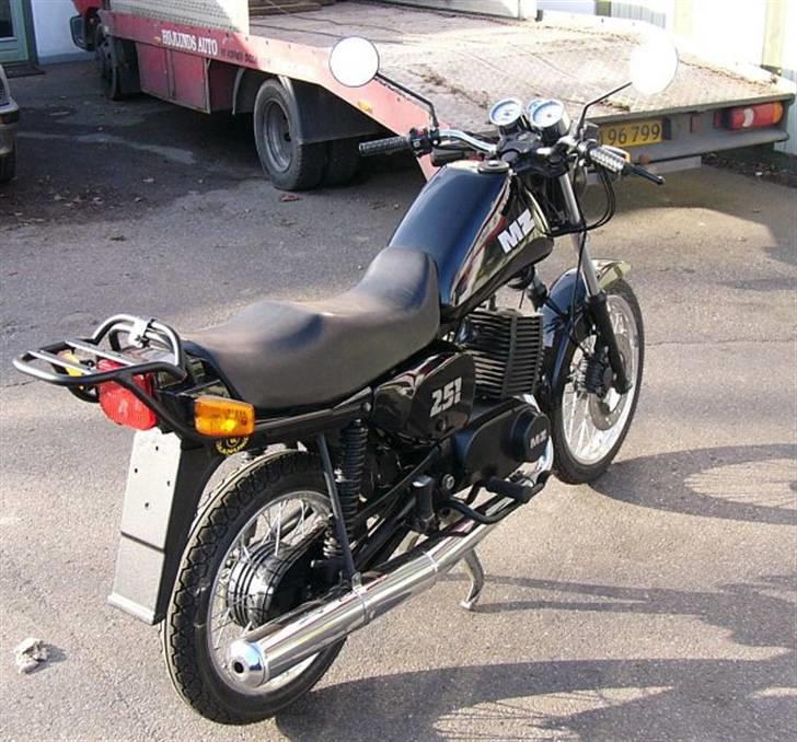 MZ Kanuni ETZ 251 billede 1