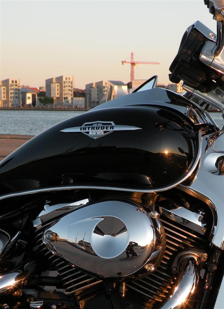 Suzuki M 800 - sort billede 2