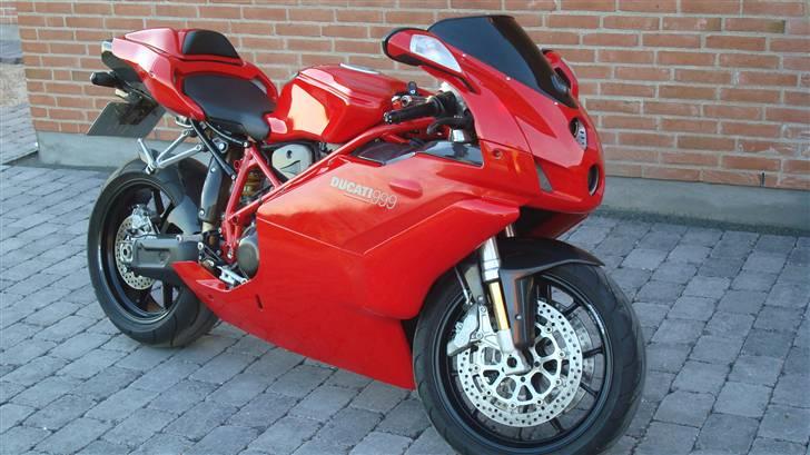 Ducati 999 billede 1