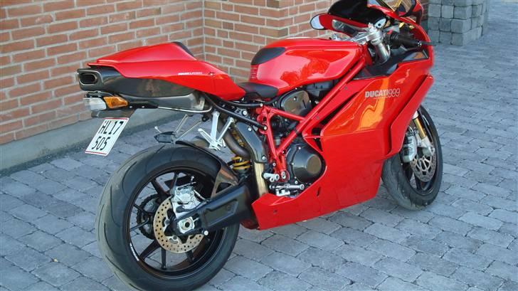 Ducati 999 billede 2