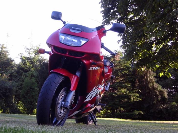 Kawasaki ZX6R billede 5