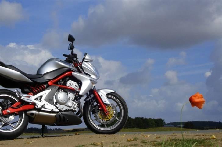 Kawasaki ER-6n billede 2