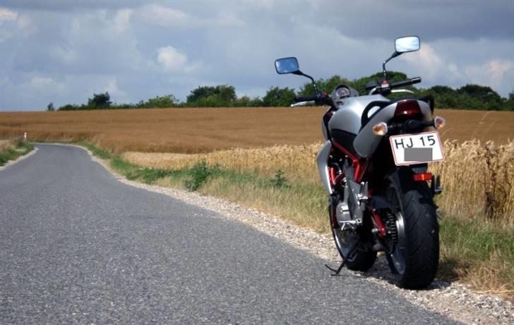 Kawasaki ER-6n billede 3