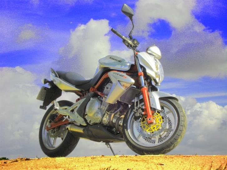 Kawasaki ER-6n billede 8