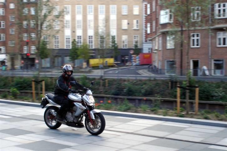 Kawasaki ER-6n billede 12