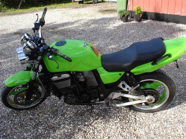 Kawasaki ZRX 1100 streetfighter billede 1