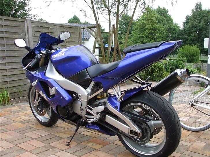 Yamaha YZF R1 billede 3