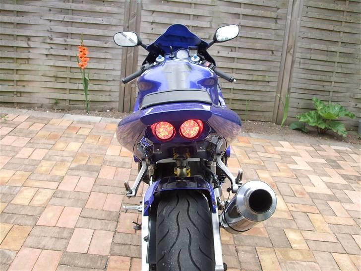 Yamaha YZF R1 billede 8