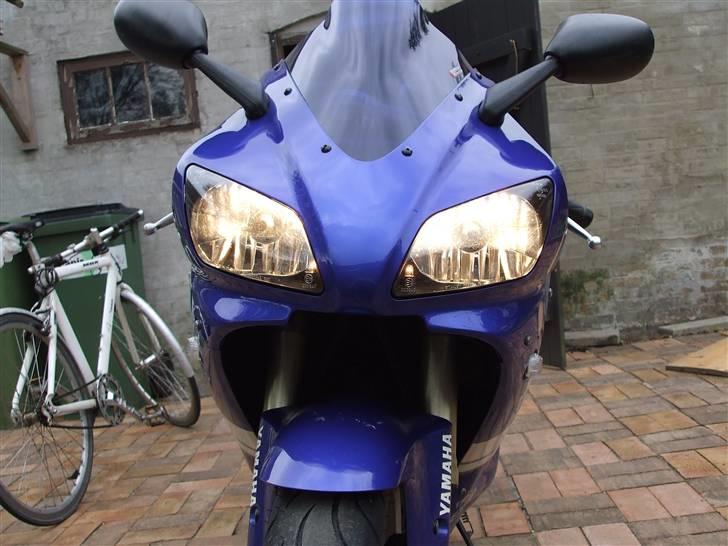 Yamaha YZF R1 billede 9