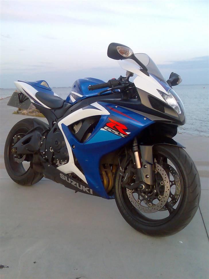 Suzuki GSXR 750 billede 1