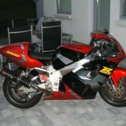 Suzuki gsx-r 750