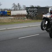 Yamaha yzf R1