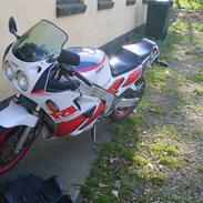 Yamaha FZR 750R Genesis