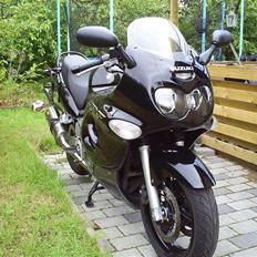 Suzuki Gsx 750 f