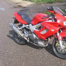 Honda Vtr fire storm solgt